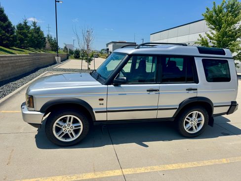 Used 2003 Land Rover Discovery SE AWD/4WD image 2