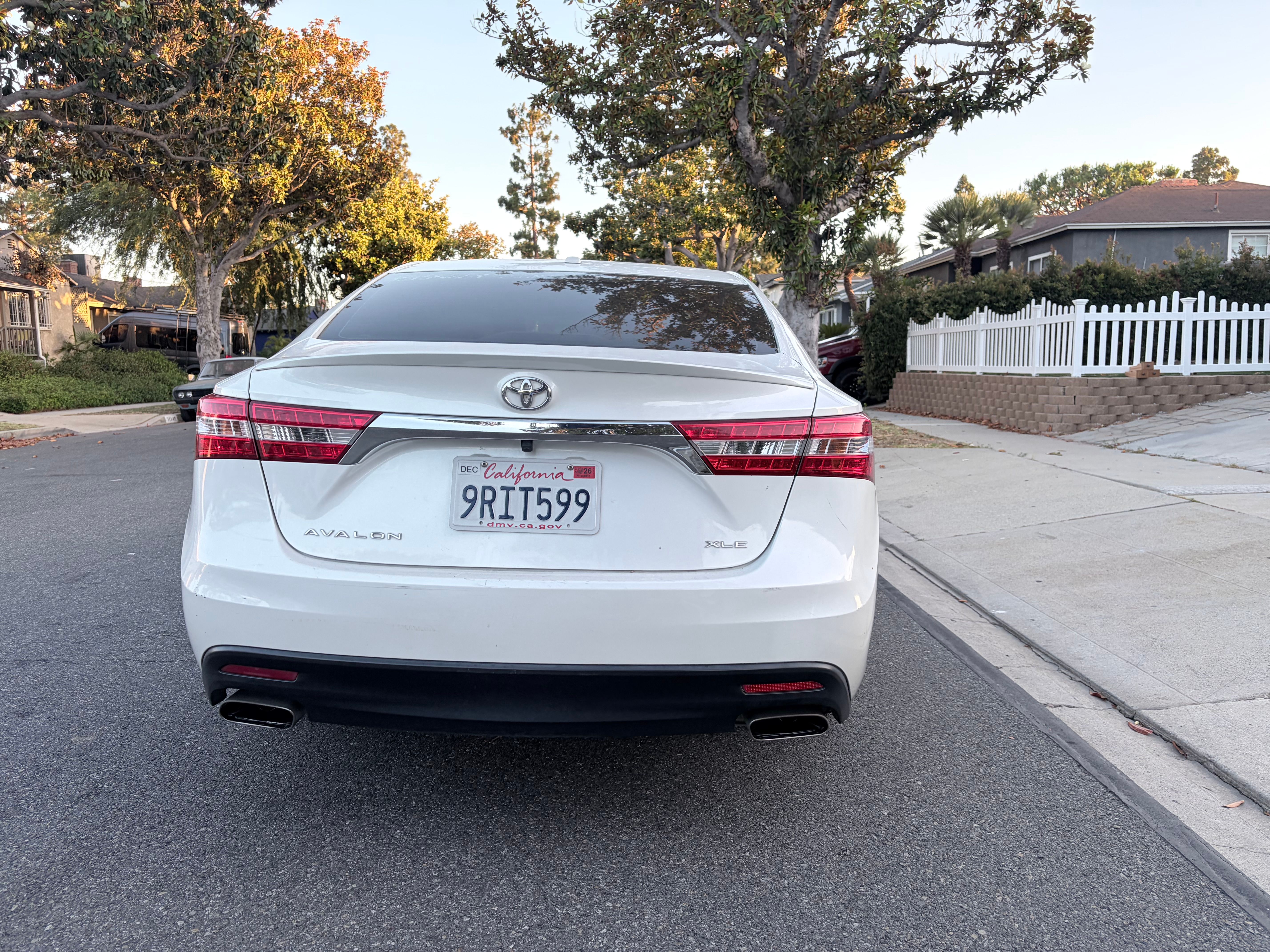 Used 2015 Toyota Avalon XLE Premium FWD image 6
