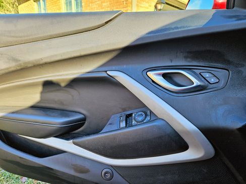 Used 2020 Chevrolet Camaro LT image 11