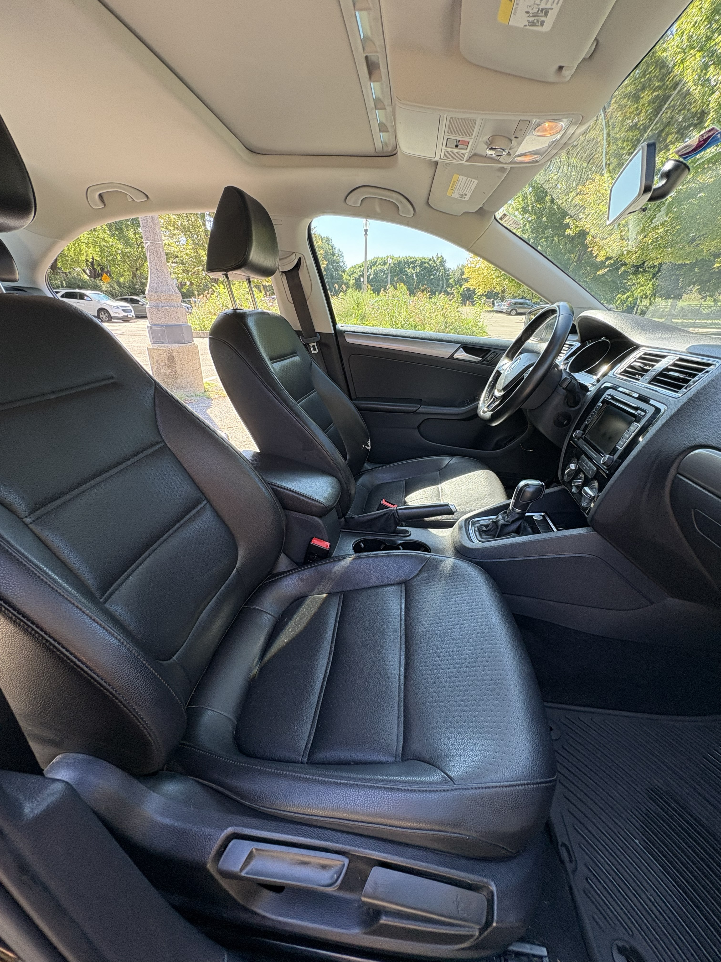 Used 2015 Volkswagen Jetta TDI SE FWD image 19