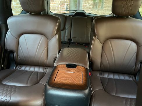 Used 2017 INFINITI QX80 Limited w/ All Season Package image 17