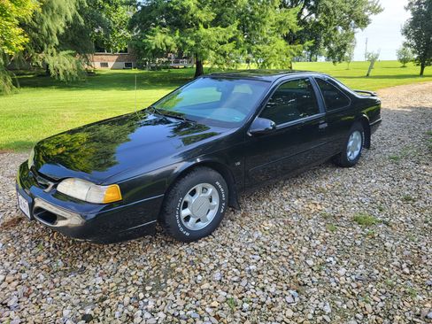 Used 1995 Ford Thunderbird LX RWD image 1