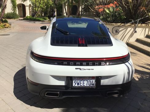 Used 2025 Porsche 911 Carrera RWD image 5