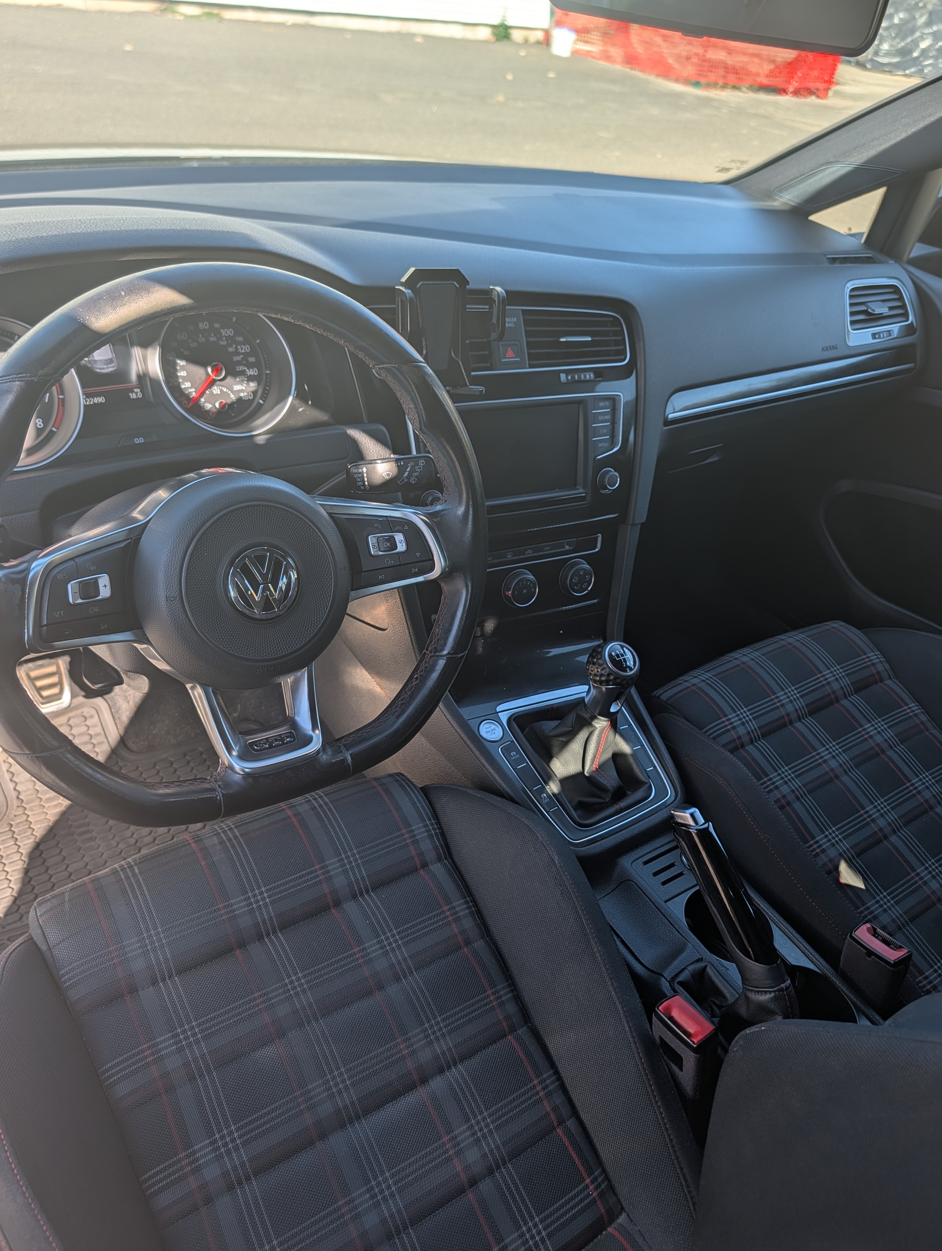 Used 2017 Volkswagen GTI Sport FWD image 12
