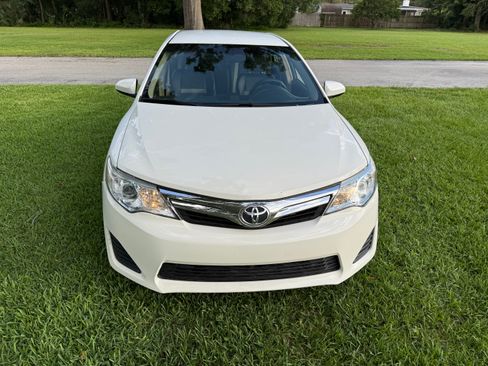 Used 2012 Toyota Camry LE FWD image 10