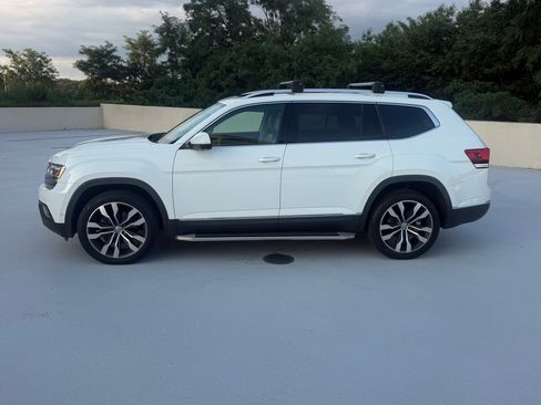 Used 2018 Volkswagen Atlas SEL Premium AWD/4WD image 1