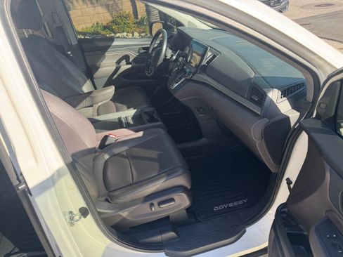 Used 2018 Honda Odyssey EX-L image 13