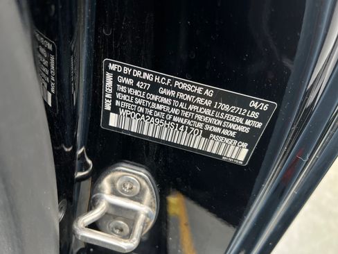 Used 2017 Porsche 911 Carrera image 4