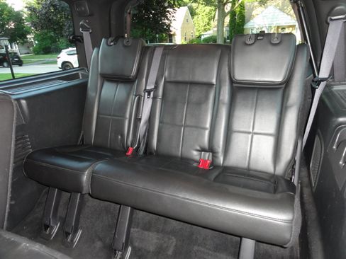Used 2010 Lincoln Navigator 4WD image 21