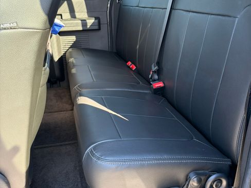 Used 2015 Ford F250 Lariat image 13