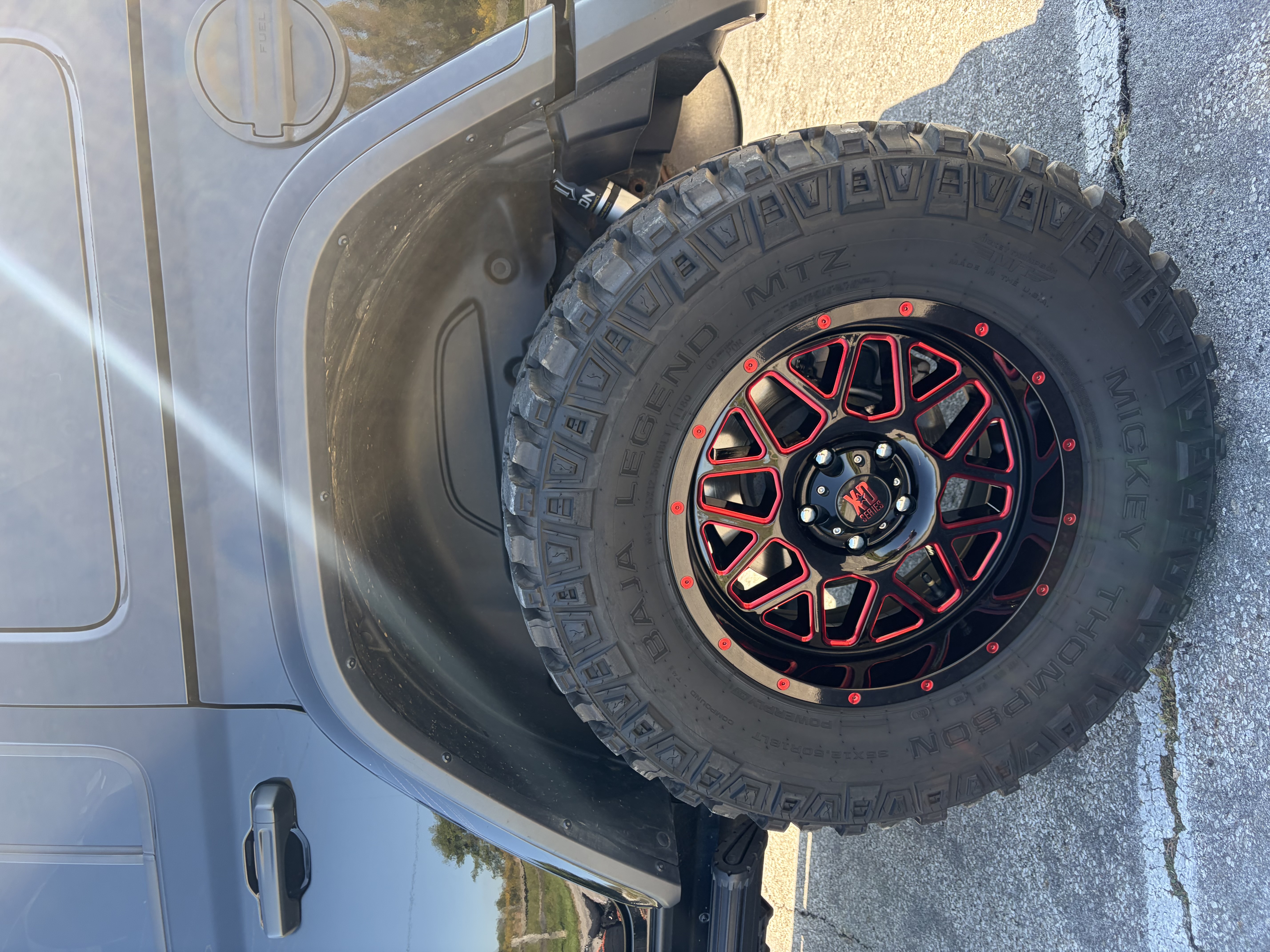 Used 2018 Jeep Wrangler Unlimited Rubicon AWD/4WD image 17