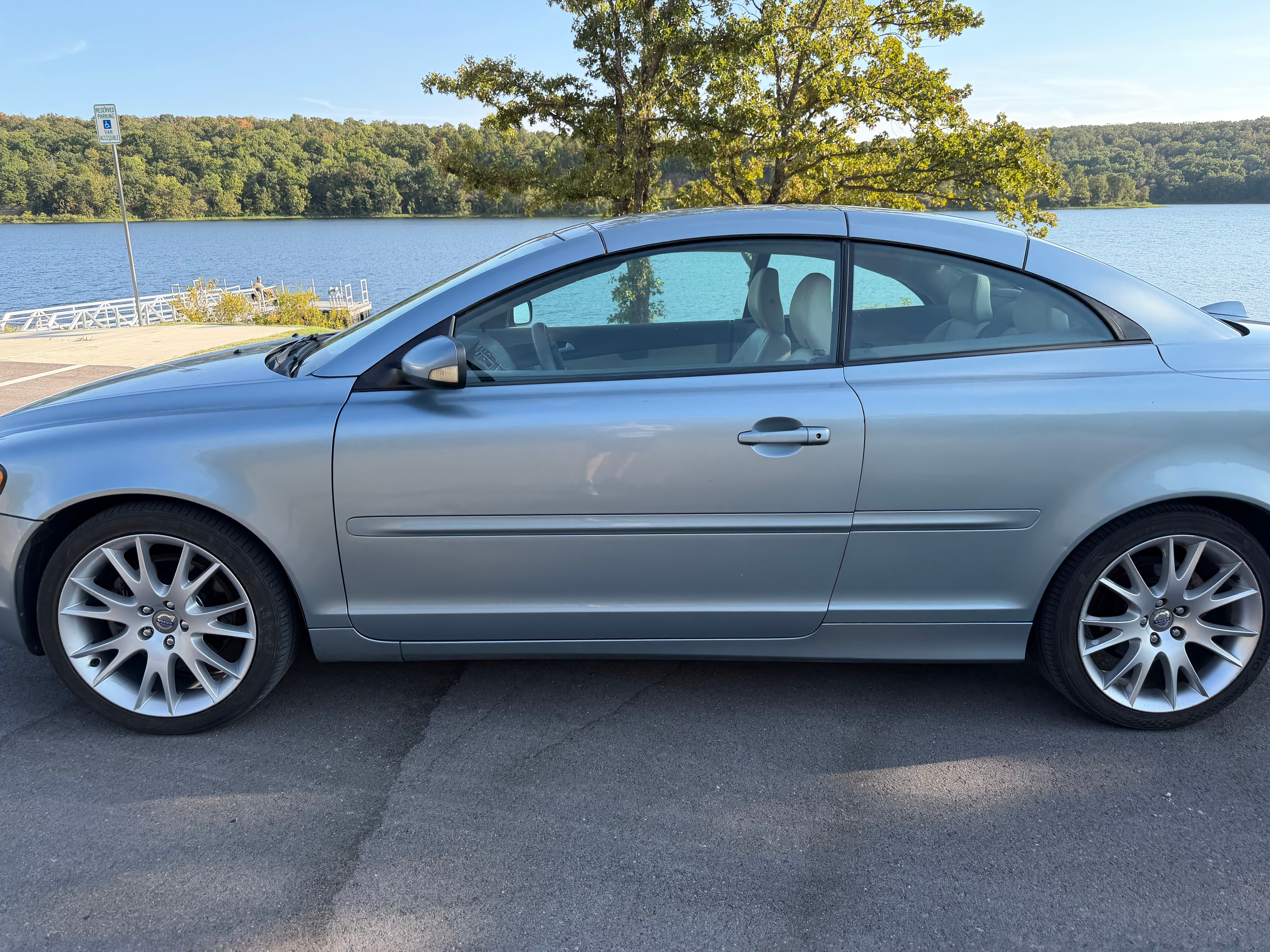 Used 2007 Volvo C70 T5 FWD image 6