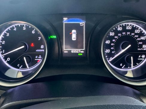 Used 2018 Toyota Camry SE w/ Convenience Package FWD image 15