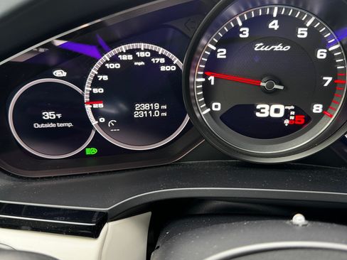 Used 2020 Porsche Cayenne Turbo image 15