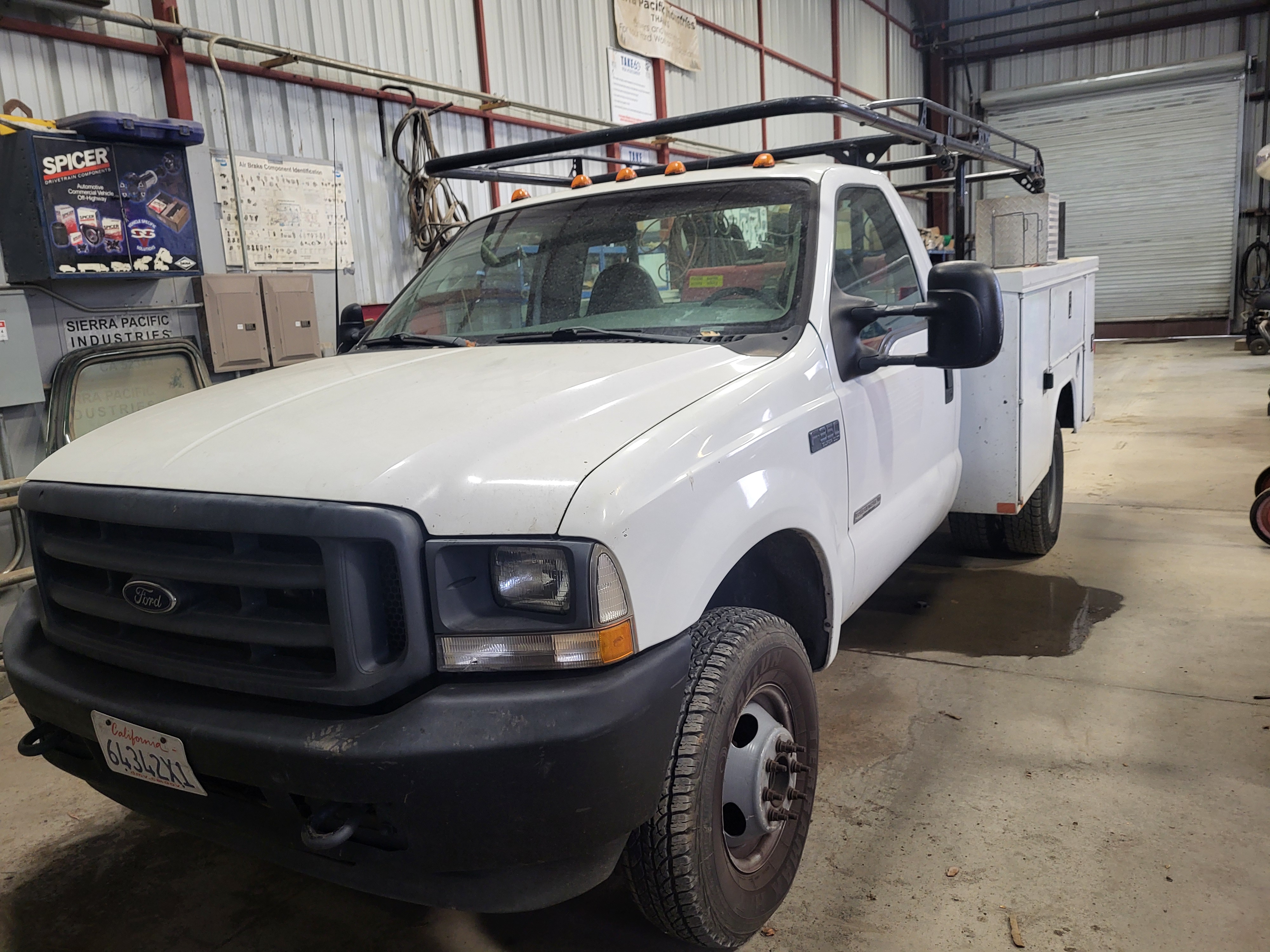 Used 2003 Ford F350 4x4 Regular Cab DRW Super Duty image 12