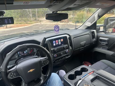 Used 2015 Chevrolet Silverado 2500 LT w/ LT Convenience Package image 11