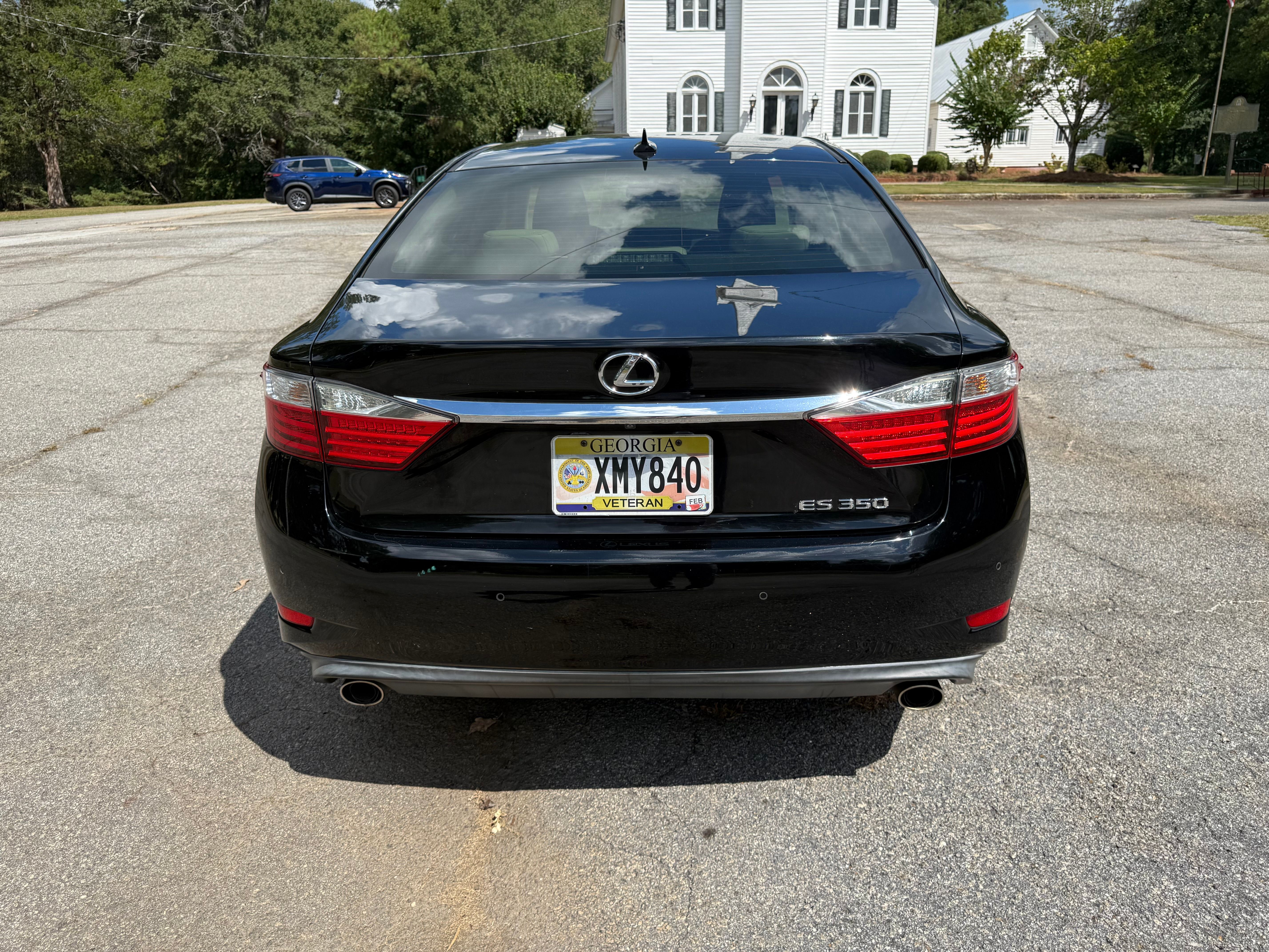 Used 2014 Lexus ES 350 w/ Luxury Package FWD image 5