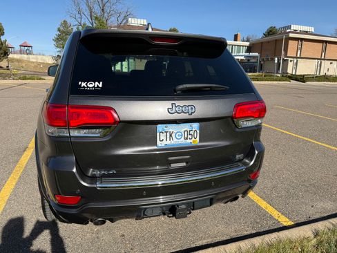 Used 2018 Jeep Grand Cherokee Overland image 4