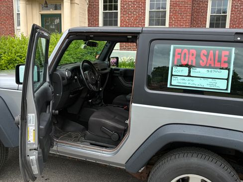Used 2015 Jeep Wrangler Sport w/ Quick Order Package 23S AWD/4WD image 6