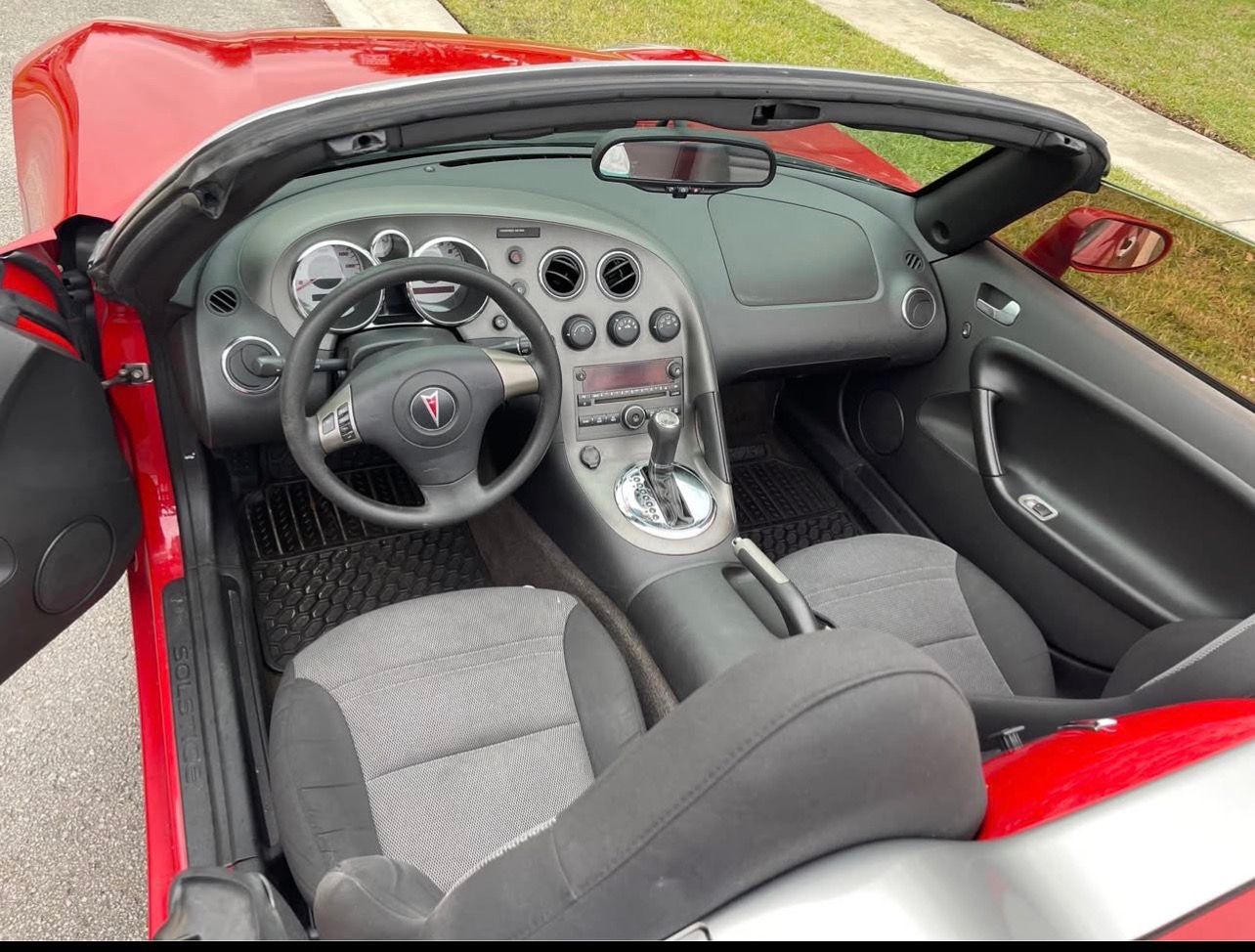 Used 2008 Pontiac Solstice Convertible w/ Preferred Package RWD image 12