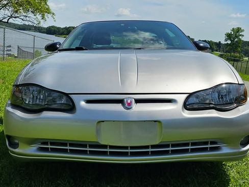Used 2005 Chevrolet Monte Carlo LT w/ Preferred Equipment Group image 10