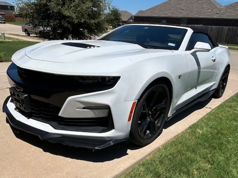 Used 2019 Chevrolet Camaro SS image 4