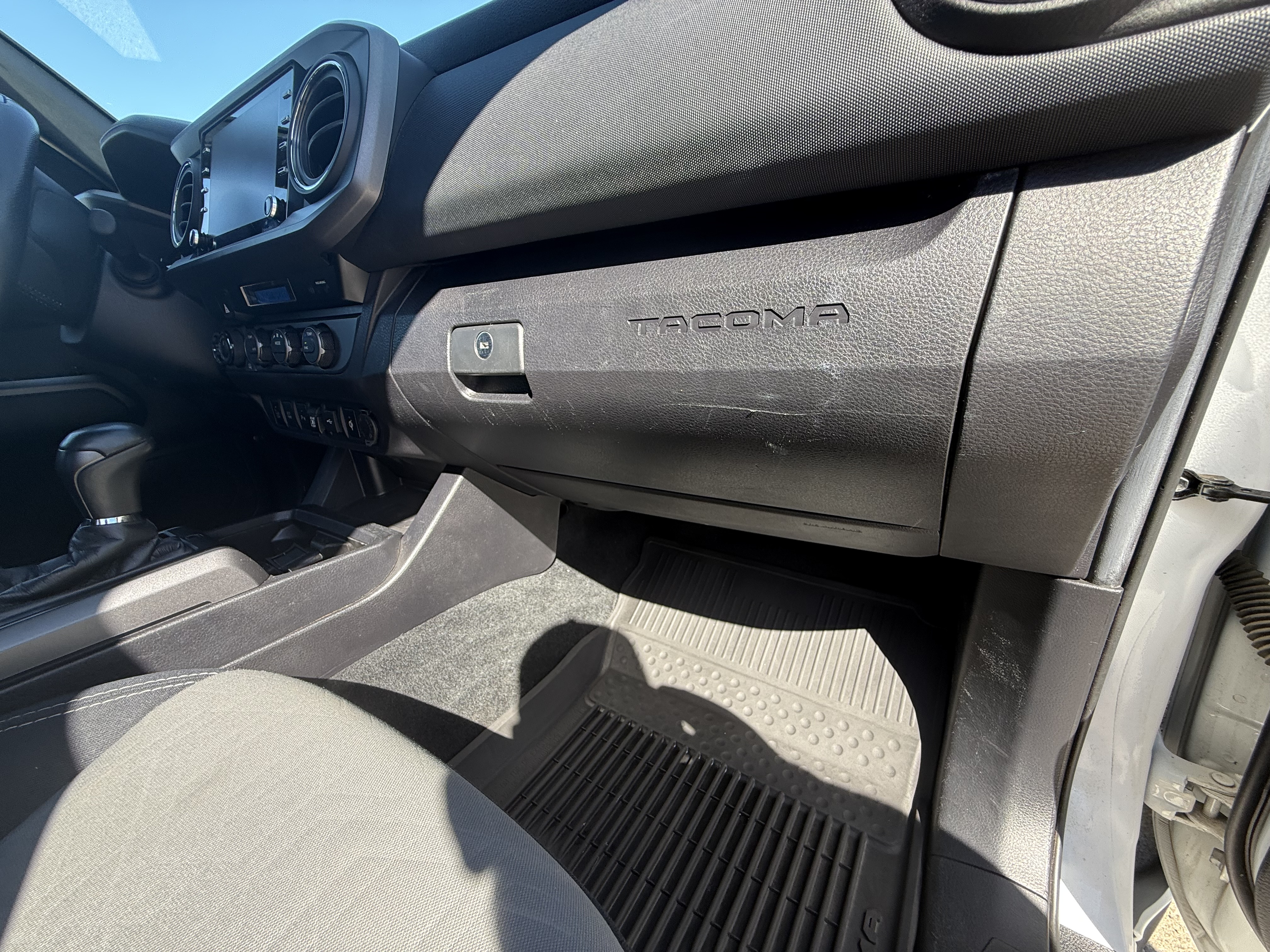Used 2021 Toyota Tacoma TRD Off-Road w/ Technology Package AWD/4WD image 13
