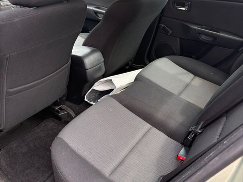 Used 2009 MAZDA MAZDA3 i Sport image 3