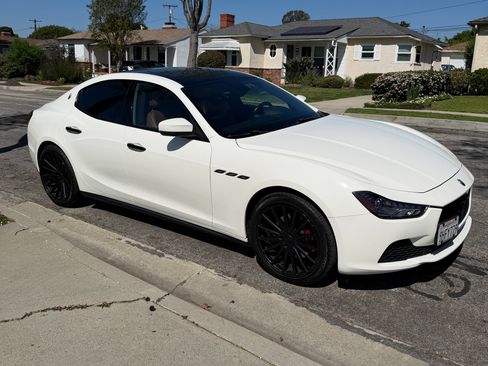 Used 2017 Maserati Ghibli Sedan 4D image 1