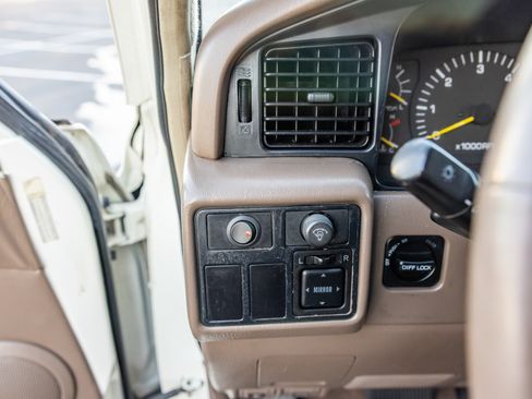 Used 1996 Toyota Land Cruiser Sport Utility 4D image 26