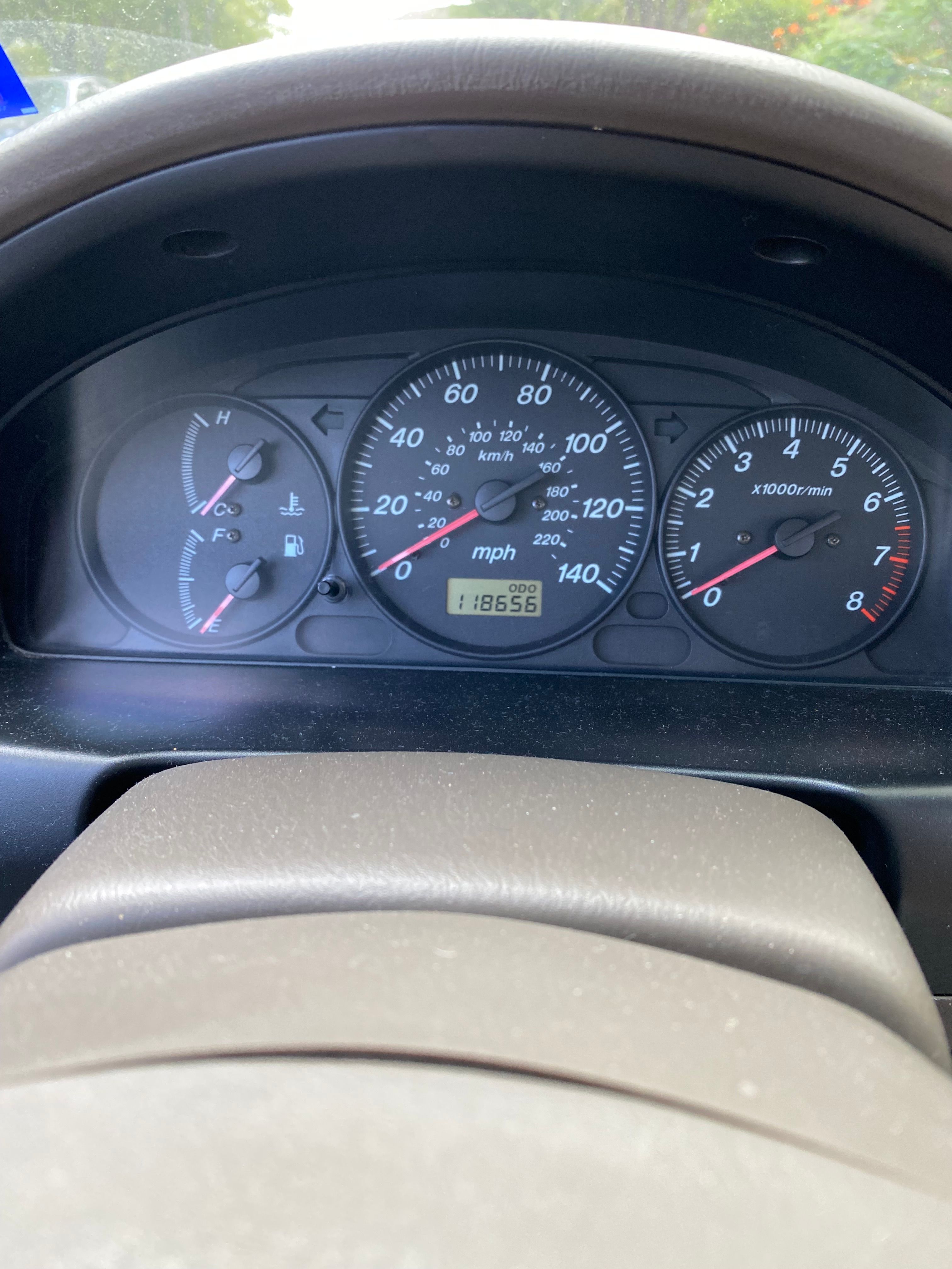 Used 2002 MAZDA Protege FWD image 6
