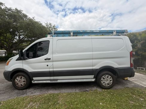 Used 2018 Ford Transit 250 130 Low Roof w/ Exterior Upgrade Package RWD image 6
