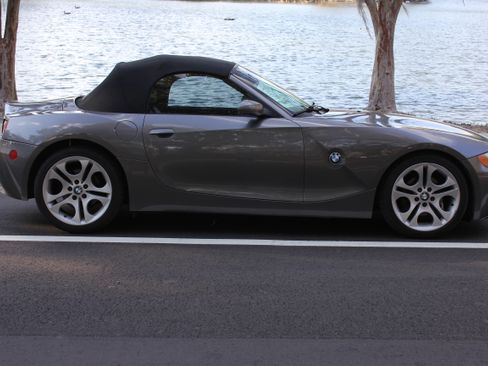 Used 2003 BMW Z4 3.0i image 1