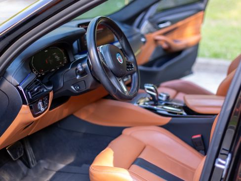 Used 2023 BMW M5 w/ Competition Package AWD/4WD image 5