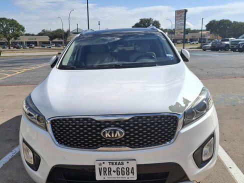 Used 2016 Kia Sorento SX image 1