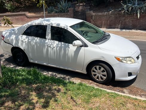 Used 2010 Toyota Corolla LE FWD image 8
