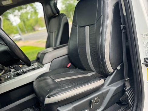 Used 2015 Ford F150 Lariat image 17