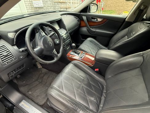 Used 2010 INFINITI FX35 AWD w/ Navigation Pkg image 6