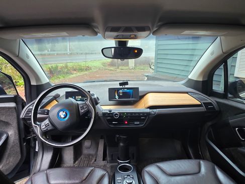 Used 2016 BMW i3 Range Extender Hatchback 4D image 9