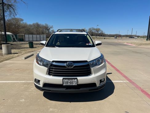 Used 2015 Toyota Highlander Limited Platinum FWD image 17