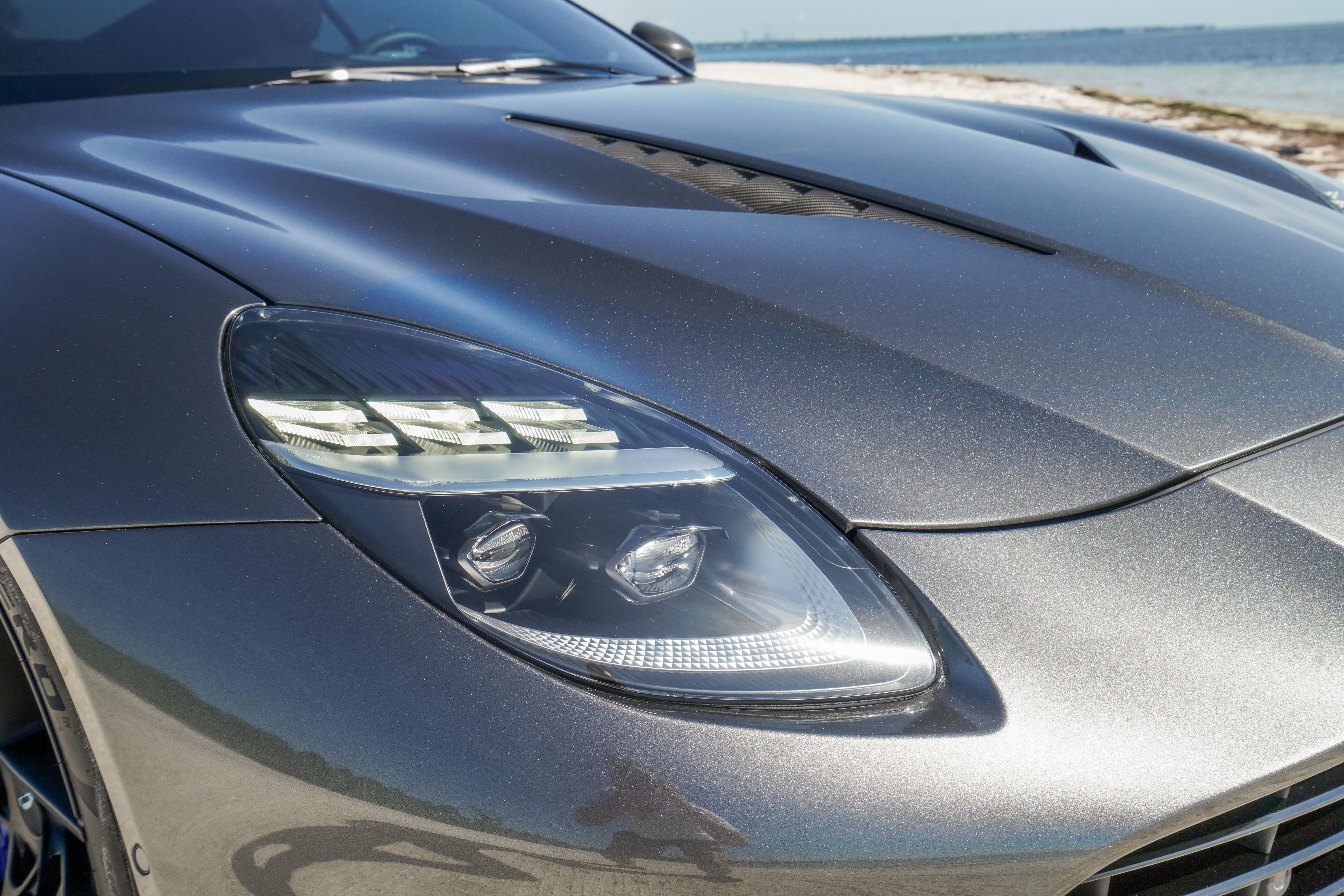 Used 2025 Aston Martin Vanquish RWD image 26