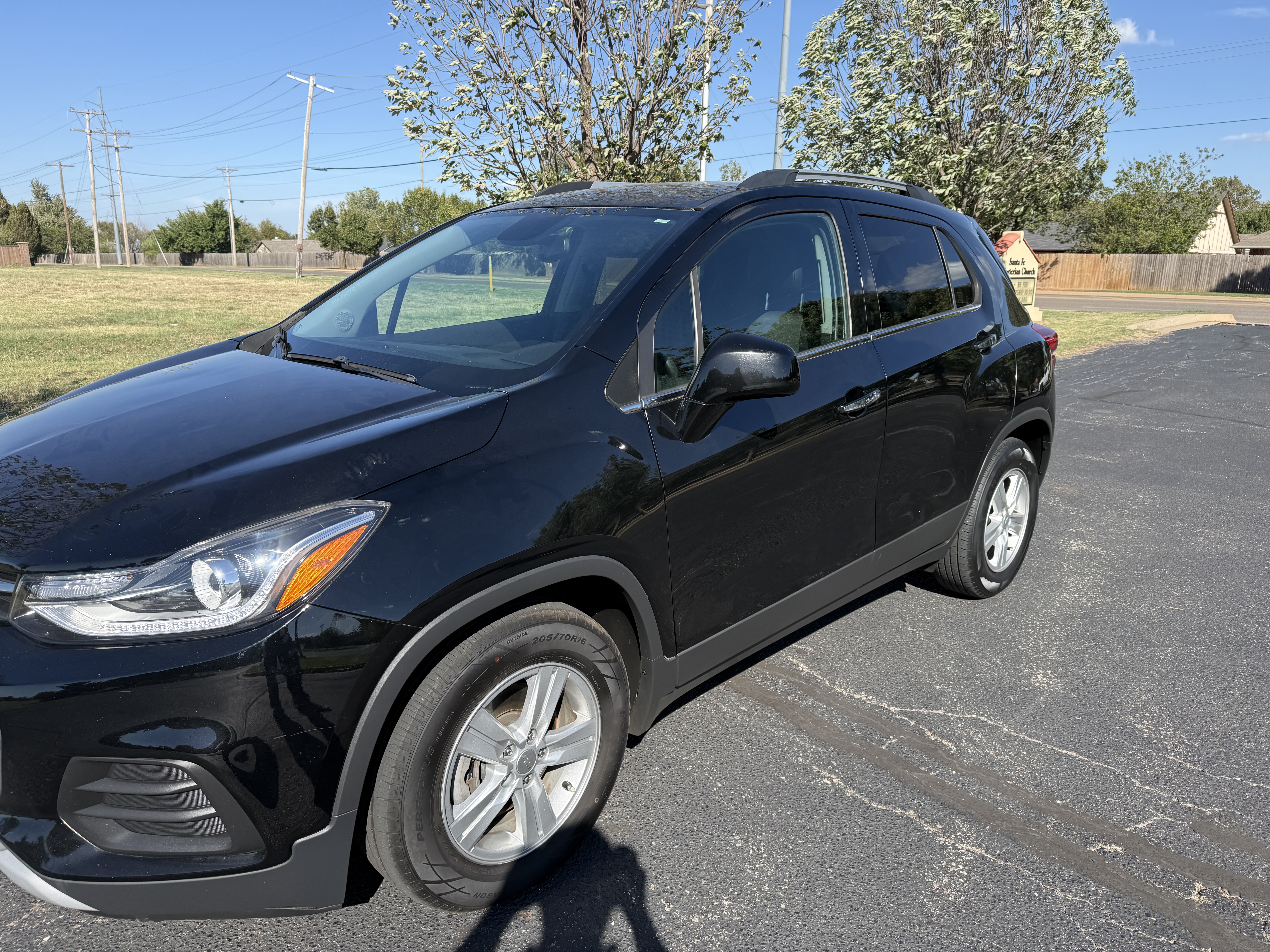 Used 2019 Chevrolet Trax LT w/ LT Convenience Package FWD image 6
