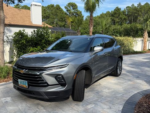 Used 2024 Chevrolet Blazer Premier w/ Driver Confidence II Package AWD/4WD image 4