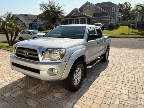 Used 2010 Toyota Tacoma PreRunner RWD image 9