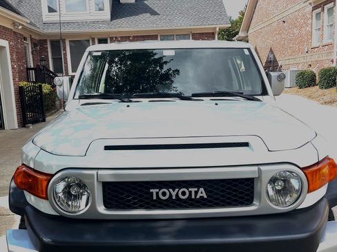 Used 2013 Toyota FJ Cruiser 4WD image 2