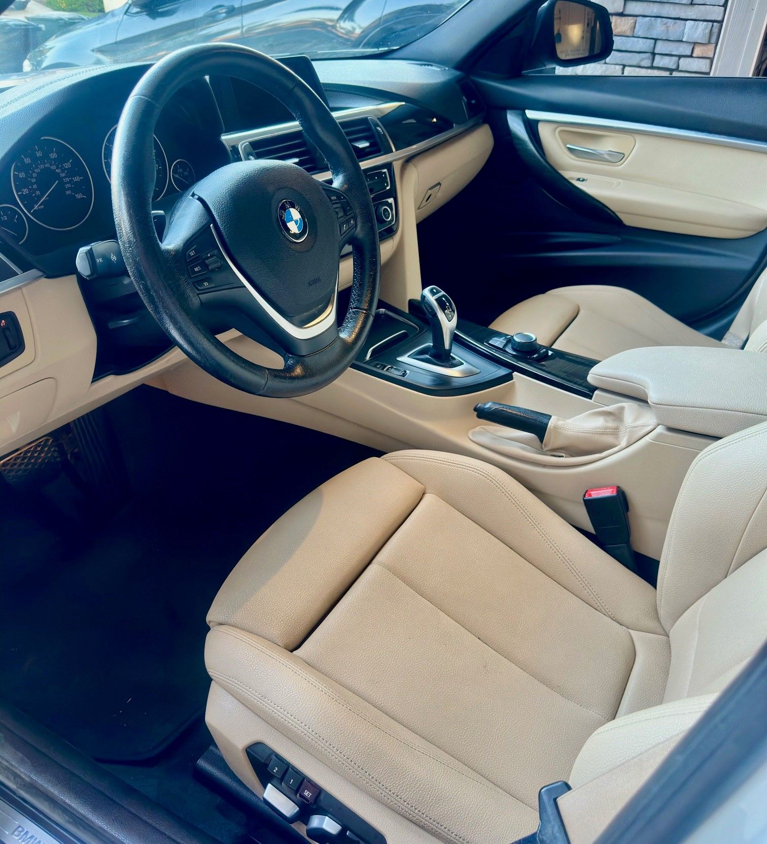 Used 2018 BMW 330i Sedan RWD image 11