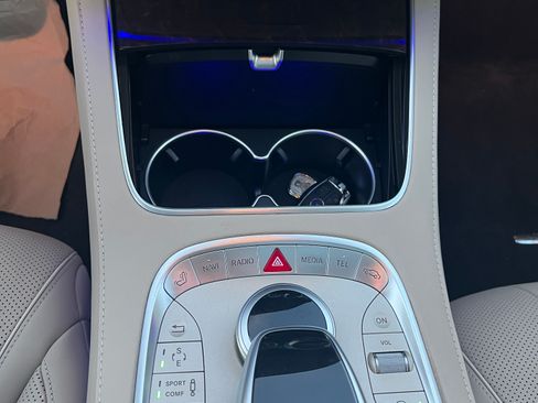 Used 2017 Mercedes-Benz S 550 4MATIC Sedan image 12