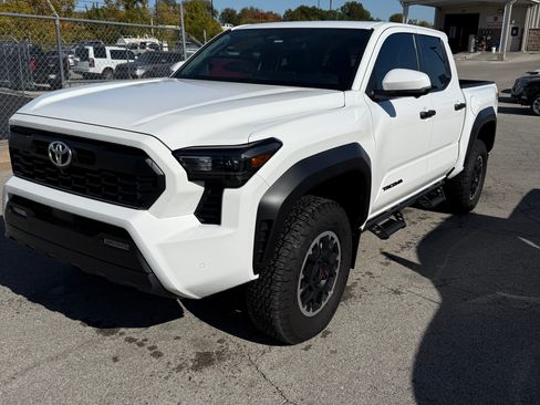 Used 2024 Toyota Tacoma TRD Off-Road image 1