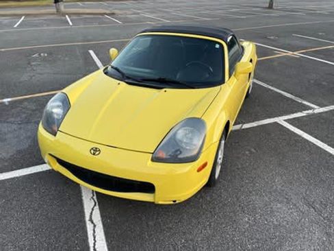 Used 2002 Toyota MR2 RWD image 8