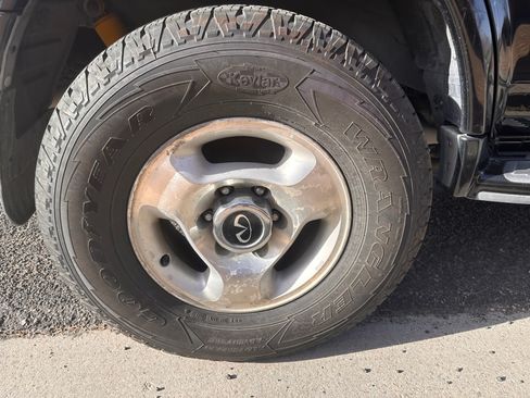 Used 1998 INFINITI QX4 4WD image 12